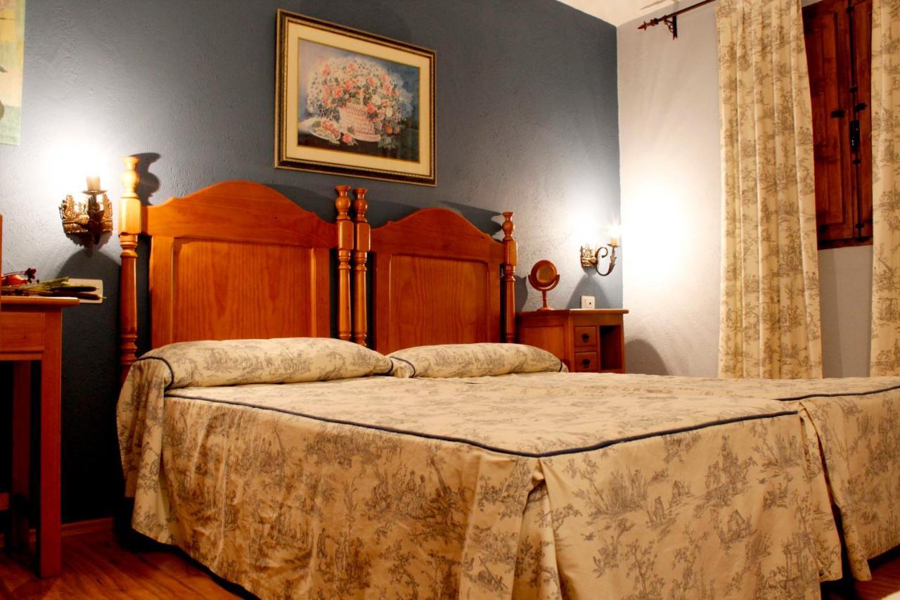 Hostatgeria Sant Jaume Hotell Corachar Exteriör bild